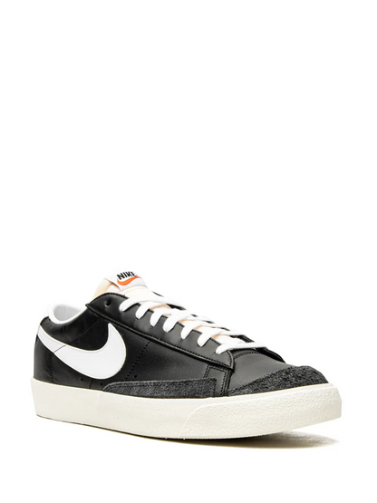 Nike blazer low black