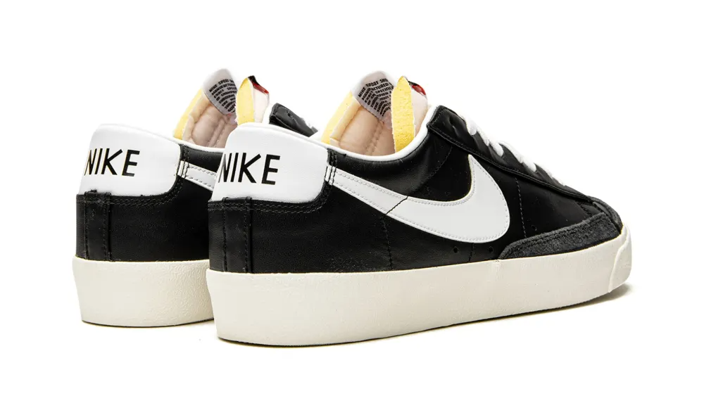 Nike blazer low black
