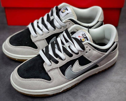 Nike dunk smoke grey