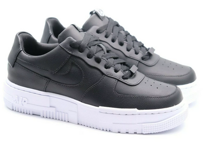 Air Force 1 Low pixel black